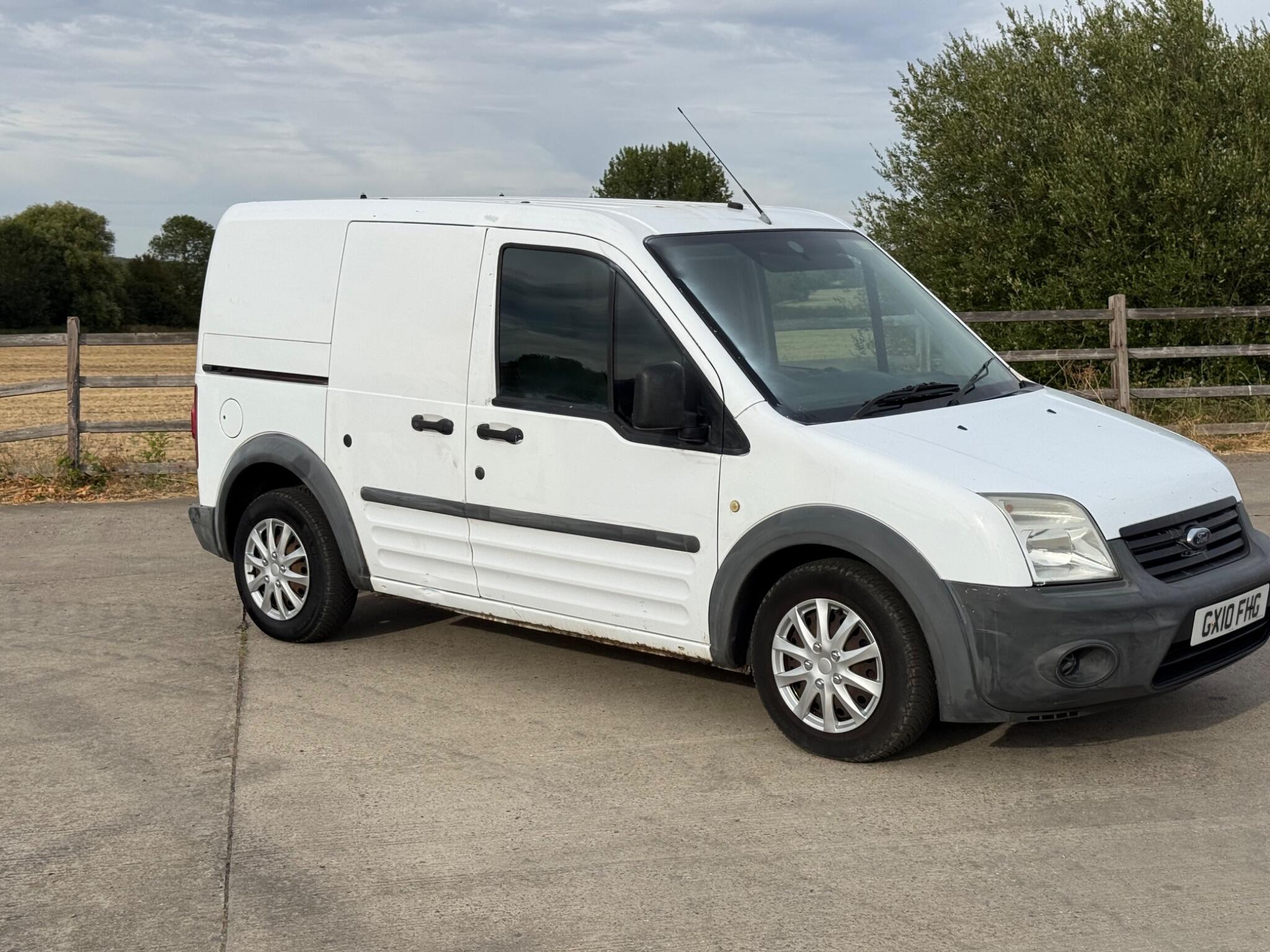 Ford Transit Connect 1.8 TDCi T200 L1 H1 4dr — photo 44 of 86